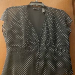 NWOT Axcess polka dot V-neck blouse with cute button detail